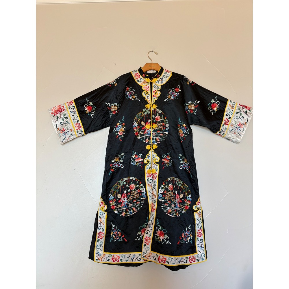 Esme 100% Silk Embroidered Chinese Robe Jacket Floral Medallion Frog Closure